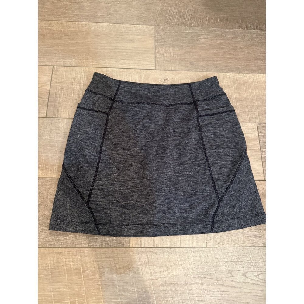 Athleta Gray Athletic Skort With Built-In Shorts Size M